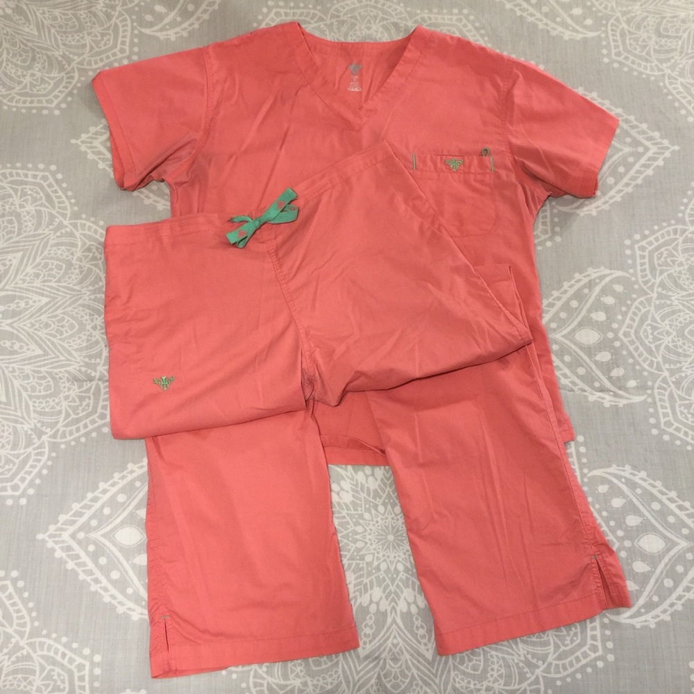 Med Couture Apricot Key Lime Scrub Set